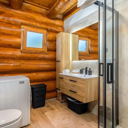 Feriehus Luxurious In With Sauna Fužine