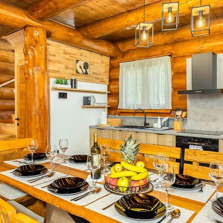 Feriehus Luxurious In With Sauna Fužine